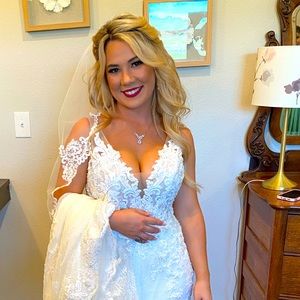 My friends call me Dani Banani cause I’m a little bananas 🍌🤪